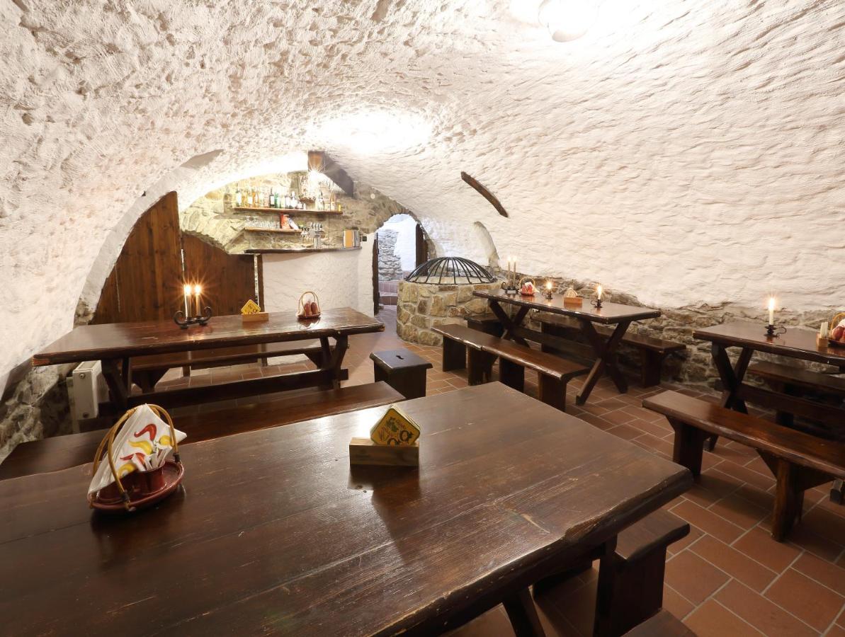 Penzion Na 15. Poledníku Jindrichuv Hradec Exterior foto